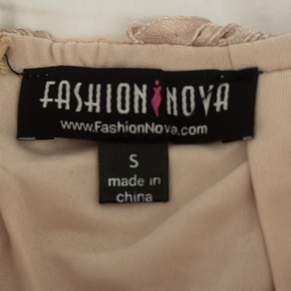 FASHION NOVA Floral Fresh Lace Set in Champagne Sz S High-Low Skirt & Crop Top - Picture 8 of 16